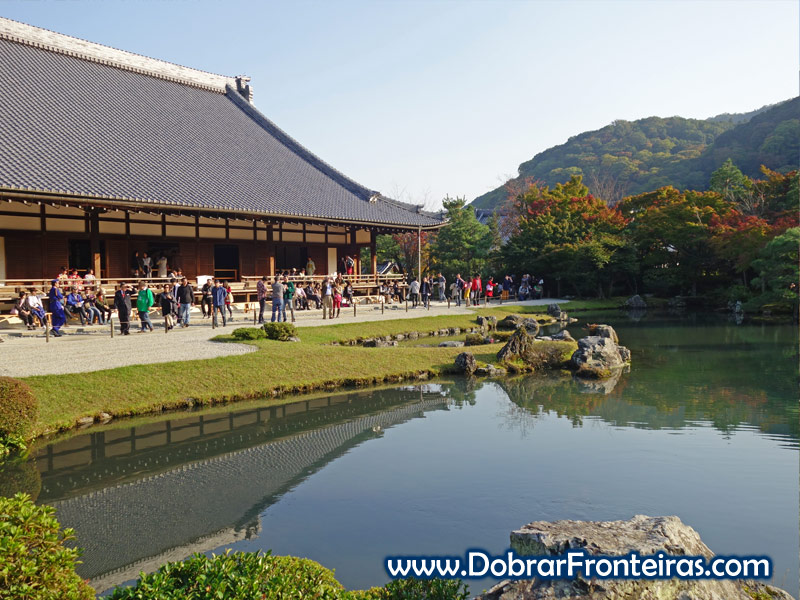 lagono templo de Tenryū-ji em Quioto