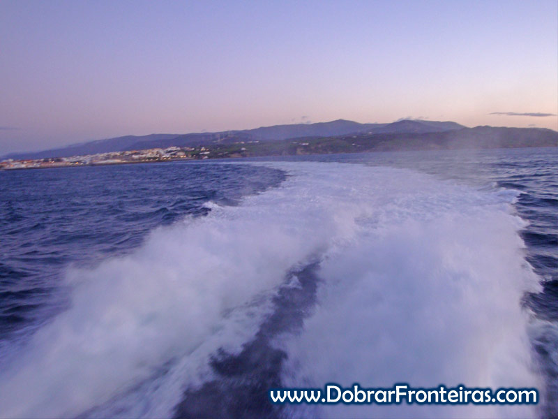 Ferry a deixar o porto de Tarifa a caminho de Marrocos
