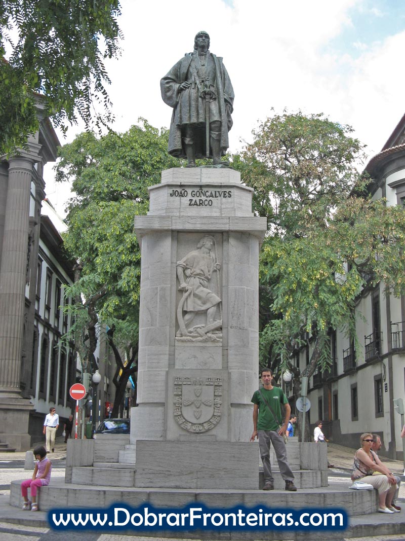 Estátua de João Gonçalves Zarco no centro do Funchal, Ilha da Madeira