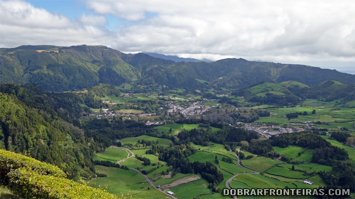 Vale das Furnas visto do miradouro do Pico do Ferro