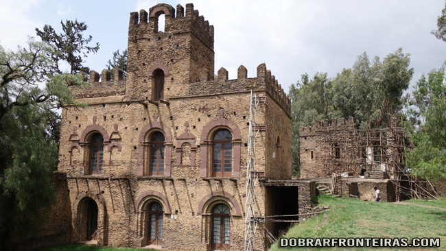 Edifício em obras no castelo de Gondar