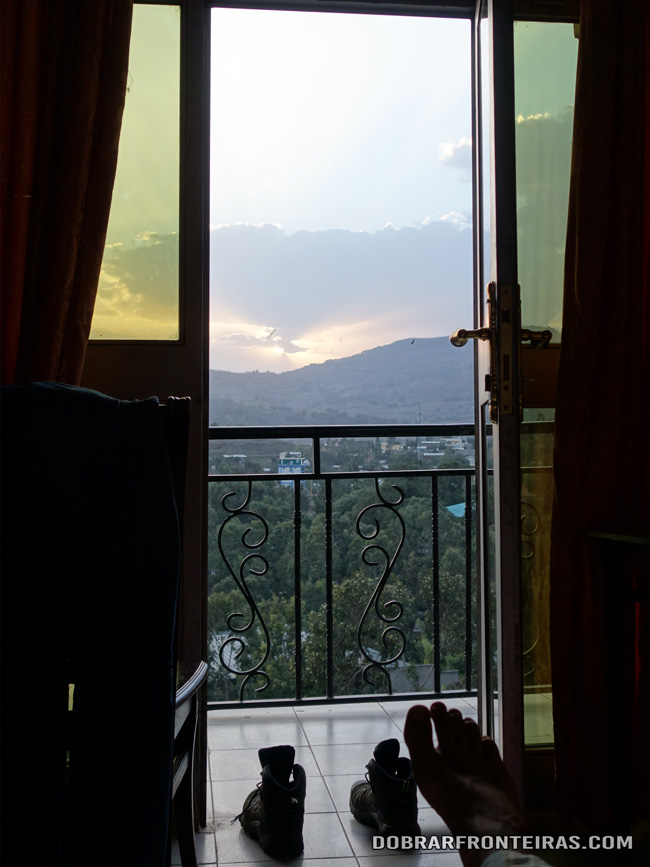 Vista do meu quarto de hotel em Gondar, Etiópia