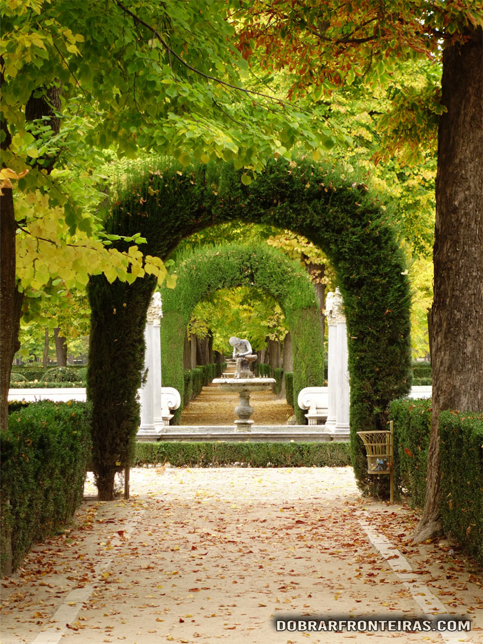 Jardins da Ilha em Aranjuez, no início do Outono