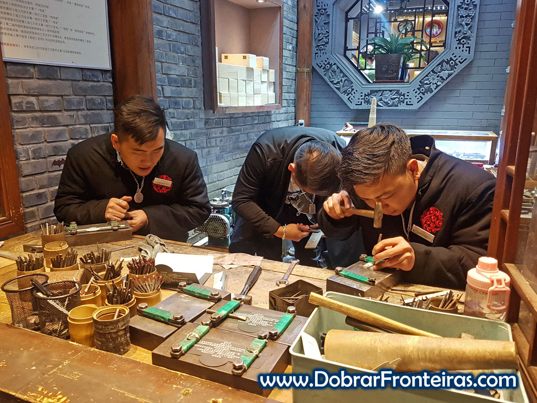 Artesãos num Hutong em Pequim