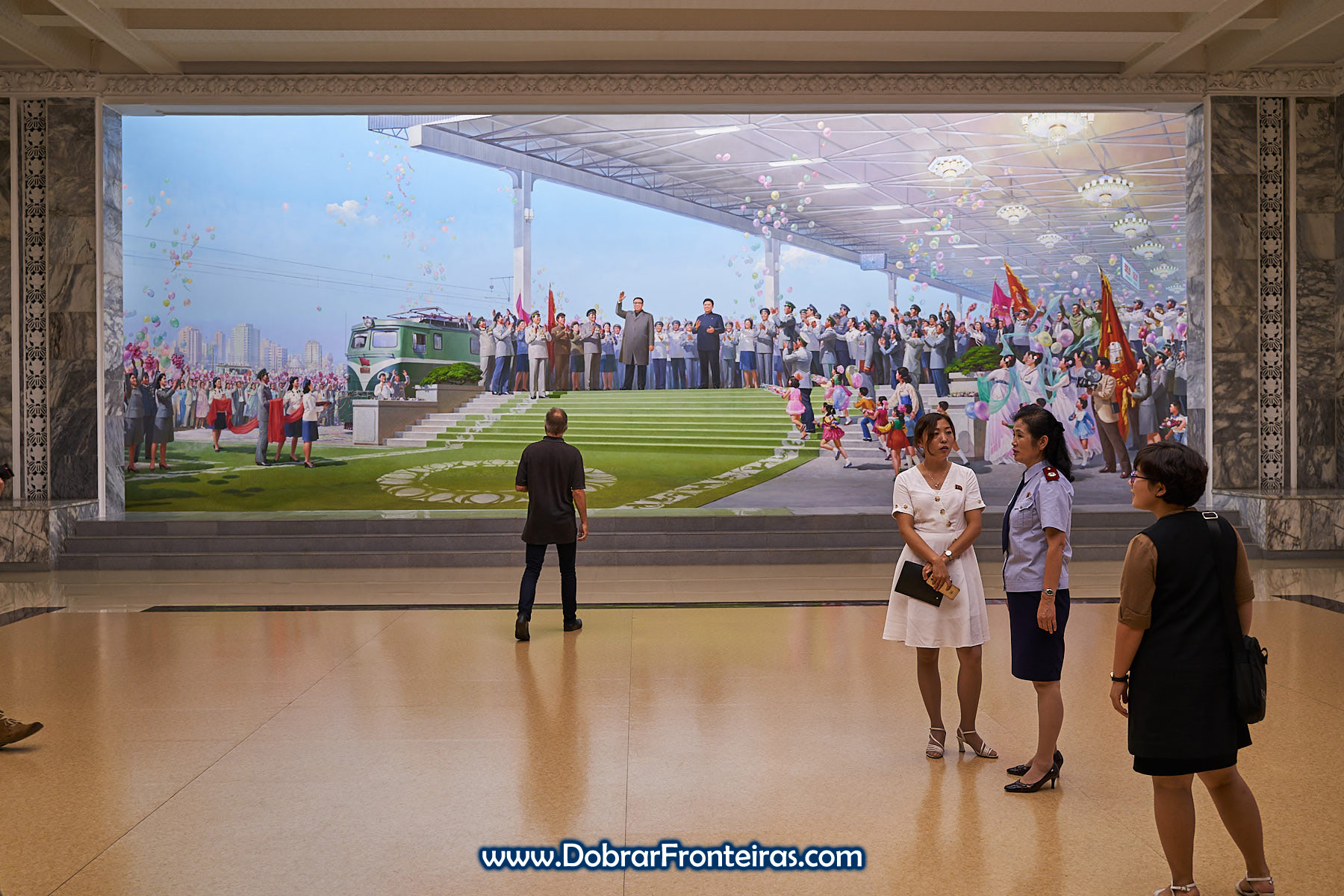 Hall do museu ferroviário de Pyongyang