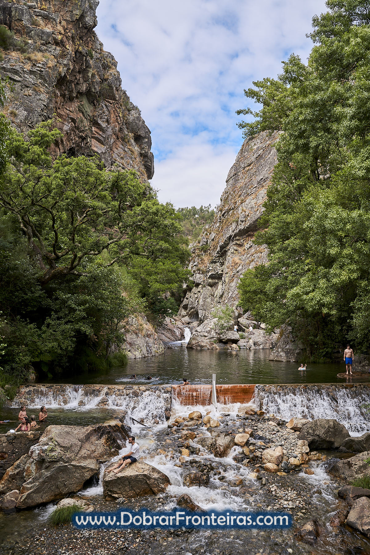 Praia fluvial das fragas de São Simão