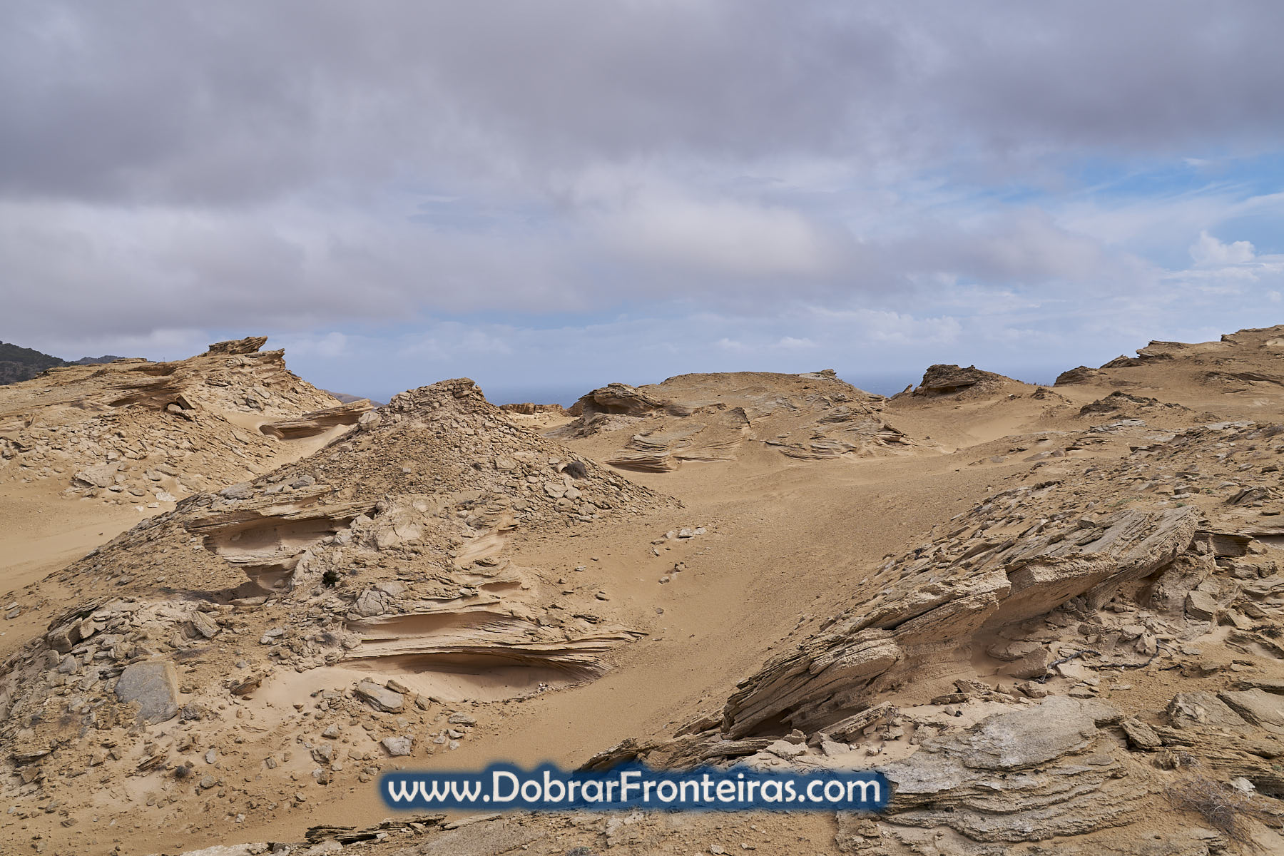 paisagem com formações arenosas